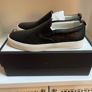 Gucci Men’s GG embossed slip-on Sneaker